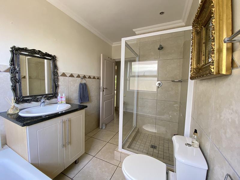 To Let 3 Bedroom Property for Rent in Somerset West Western Cape